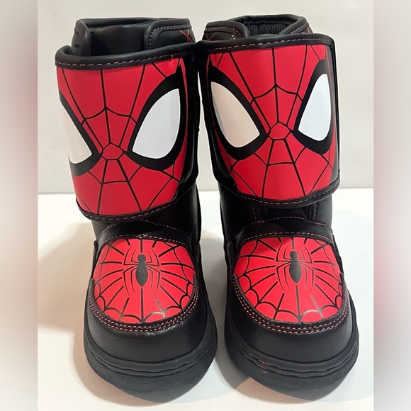 Marvel Spider-Man Themed Kids Boys Warm Winter Velcro Light-Up Boots Size 6 - Picture 1 of 9